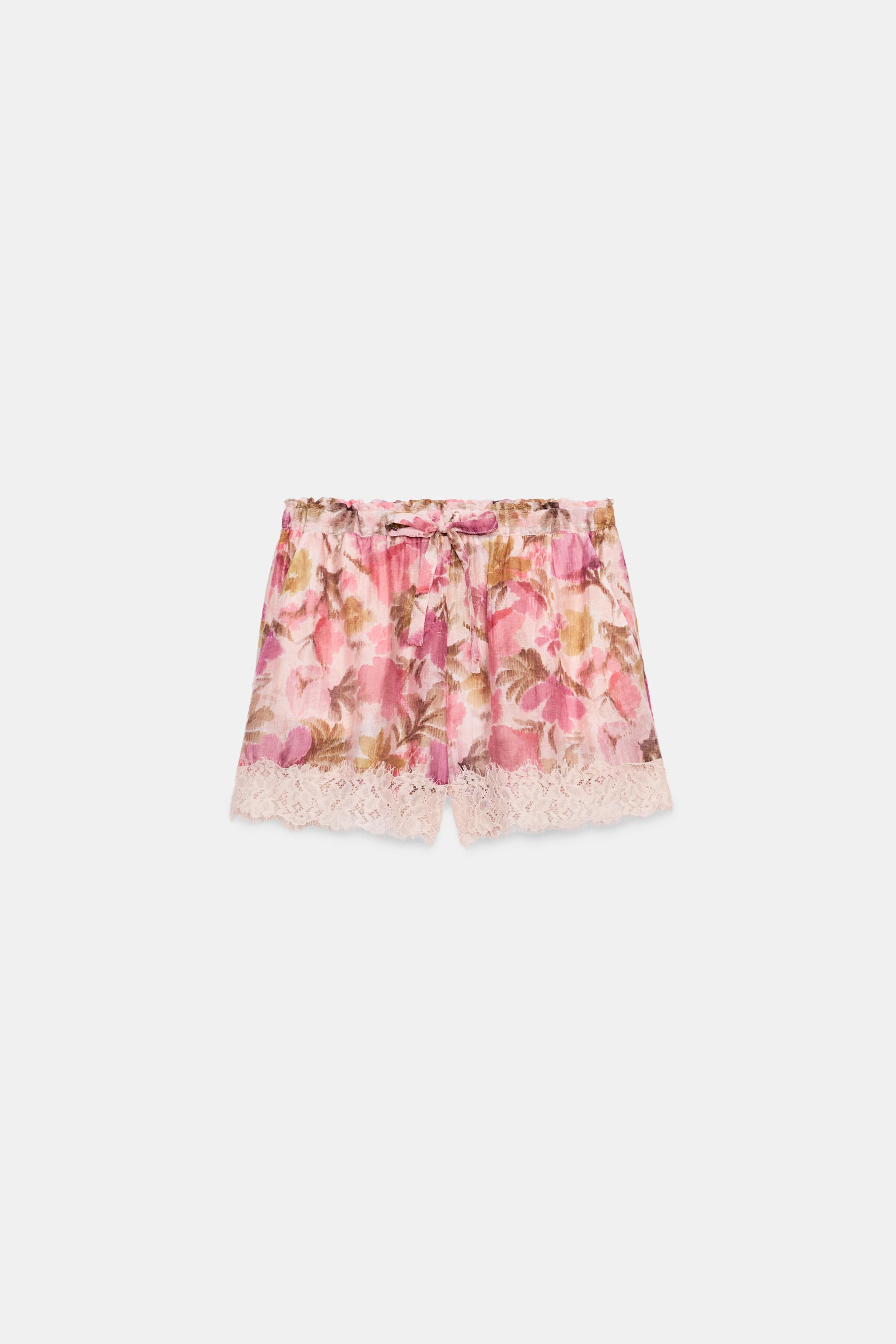 LACE TRIM FLORAL PRINT SHORTS